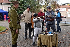 "Przystanek Niepodległa" przy Starostwie-10813