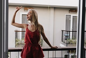 Na balkonie nie wszystko wolno. Te błędy mogą sporo kosztować-15959