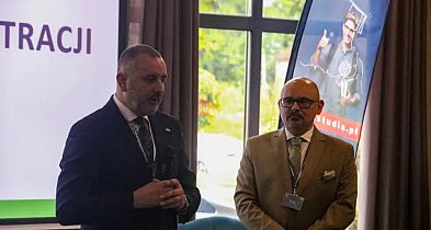Przenikanie teorii z praktyką-16062