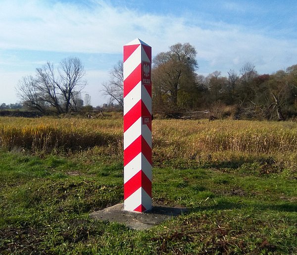 Nie każdy przejedzie bez zatrzymania. Wracają kontrole na granicach Polski-16400