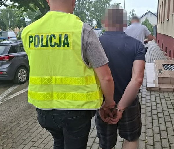 Dwóch poszukiwanych zatrzymanych podczas jednej interwencji w Lęborku-16551