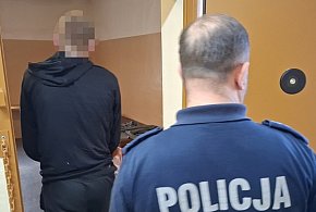 Policjanci zatrzymali poszukiwanego 29-latka podczas interwencji-16959