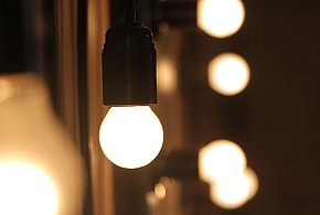 Rachunki za prąd pójdą w dół. Rząd usuwa opłatę doliczaną od lat-17332