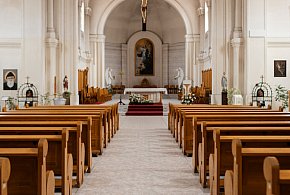 Miliony na Kościół w 2026 roku. Państwo co roku dokłada do duchownych-17476