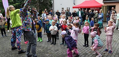 Sportowa zabawa w Przedszkolu nr 10-16912