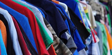 Projektowanie koszulek i bluz z napisem na zamówienie