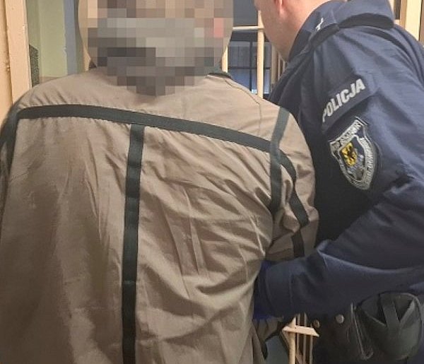 Działania policji doprowadziły do zatrzymania czterech osób poszukiwanych-17153