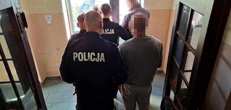 Pięciu poszukiwanych zatrzymanych przed świętami