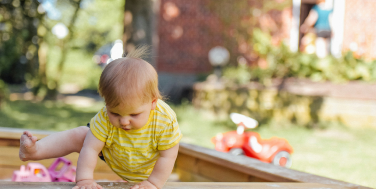 Roczne dziecko nie chodzi - czy to powód do niepokoju?